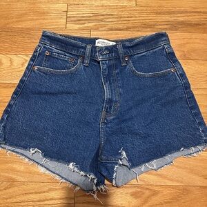 Abercrombie 90s relaxed cutoff shorts